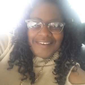 Meet your Posher, Mae joyce